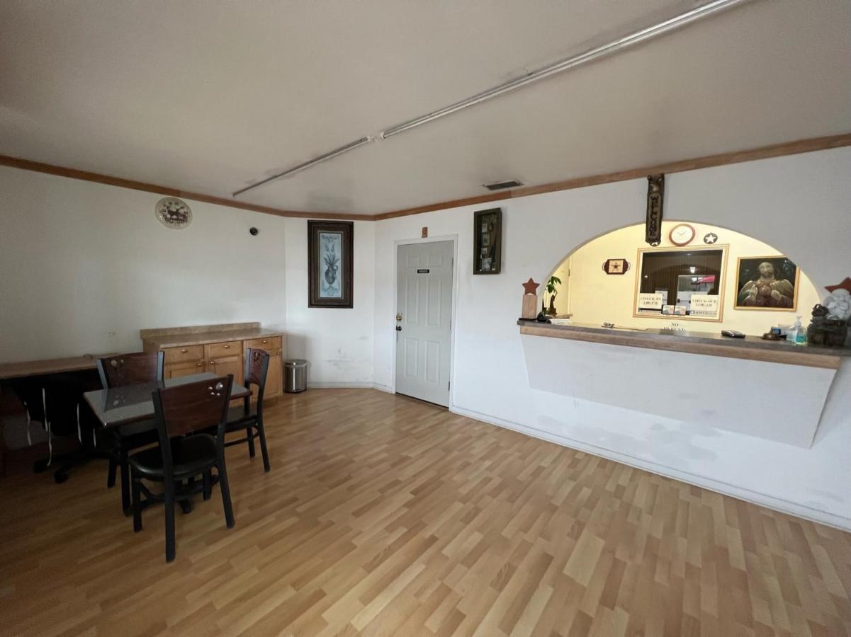 Budget Inn & Suites Freer Exteriör bild
